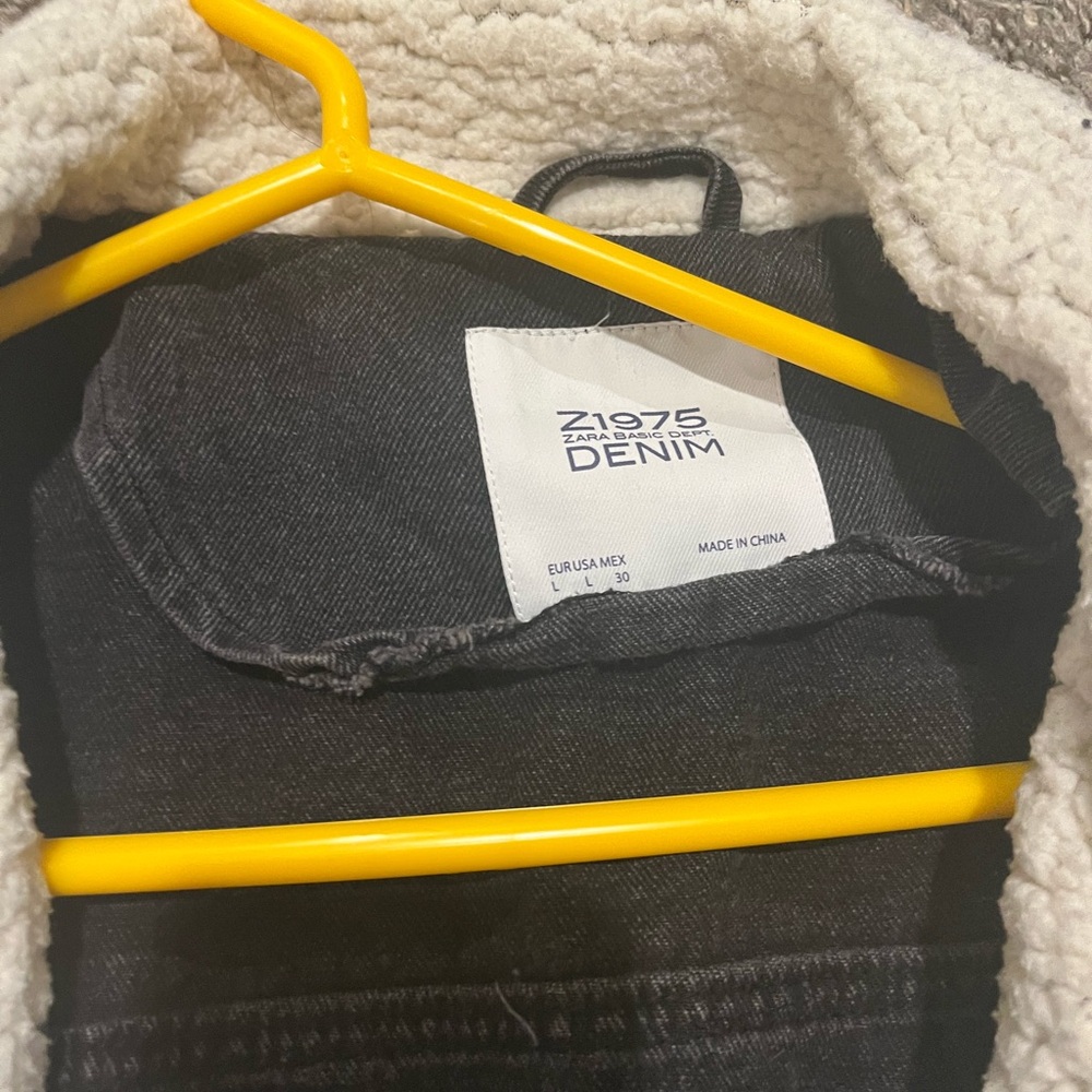 Zara Black Denim Jacket with Cream Lining - Picture 3 of 3